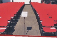 Noleggio sedie con ribaltina per conferenze