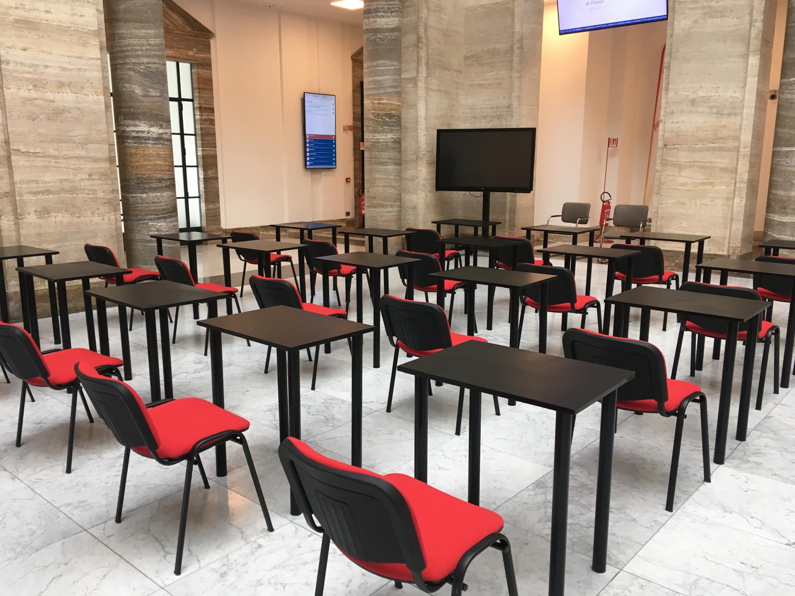 Noleggio tavoli per concorso pubblico - Esempio Firenze